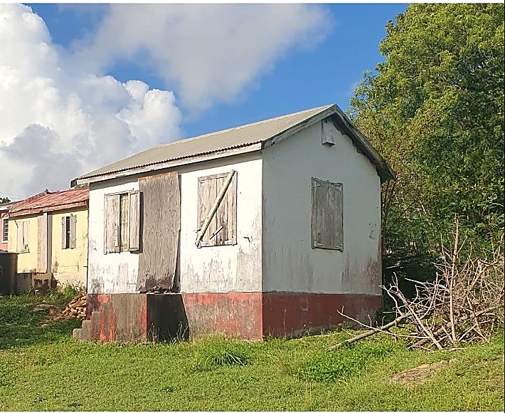 Kleines Betonhaus auf Antigua heute